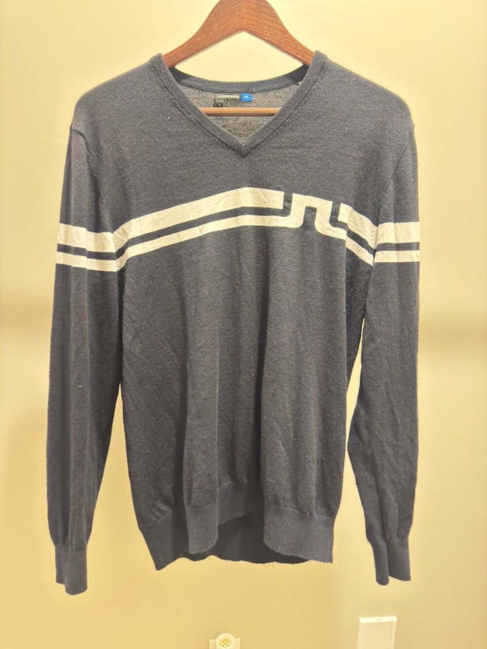 J.Lindeberg Navy Bridge Logo V-Neck Golf Sweater Size XL
